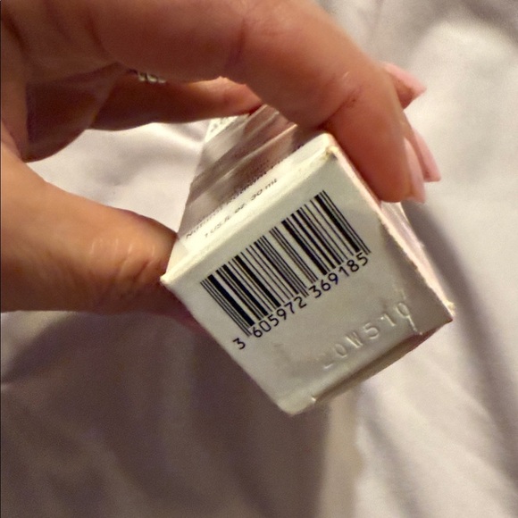 IT Cosmetics Your Skin But Better Foundation - Waterlight medium coverage Natura - Picture 6 of 8